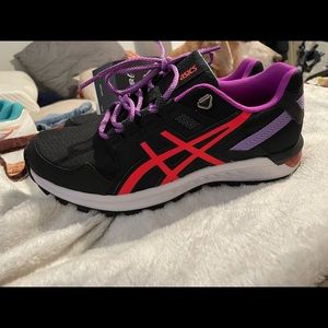 Womens asics size 10 Brand new with tags